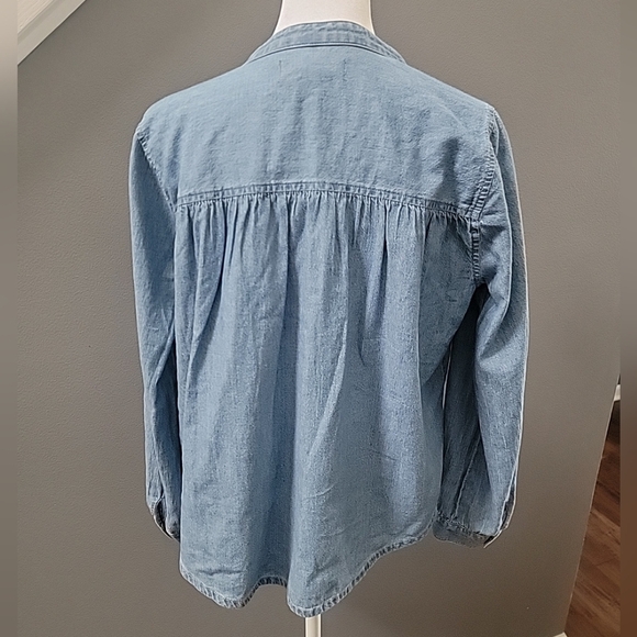 Madewell Denim Shirred Popover Top in Emmie Wash Size Small MSRP $79.50 - Picture 4 of 6